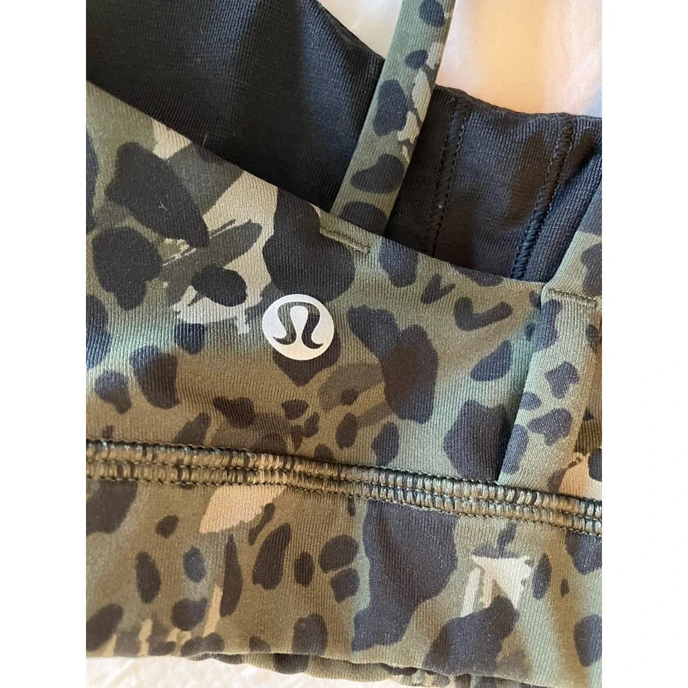 Lululemon Size 2 Energy Sports Bra Size 2 Leopard Camo Strappy Crossback Workout